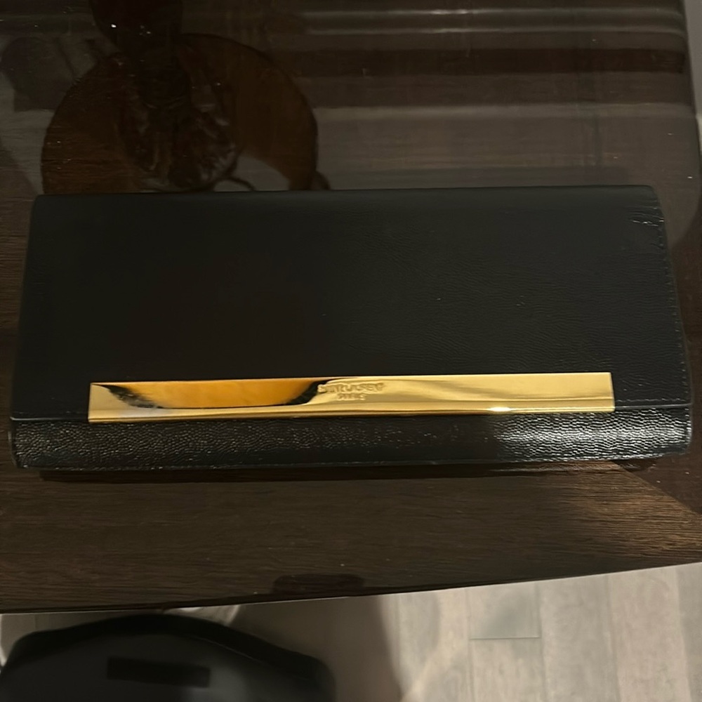 Saint Laurent Elegant Clutch